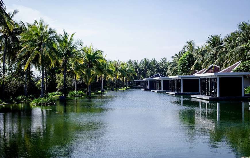 Four-Seasons-Nam-Hai